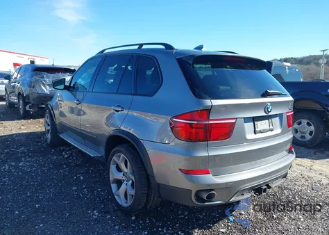 2012 BMW X5 xDrive35D z USA, uszkodzony, nr VIN 5UXZW0C59CL663582
